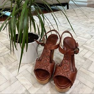 FRYE Heels 7.5 Leather